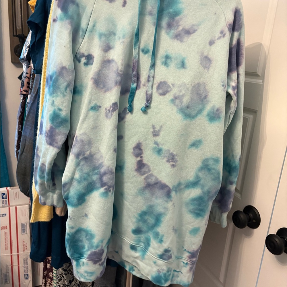 PINK Victoria's Secret Blue Tie-Dye Sweatshirt